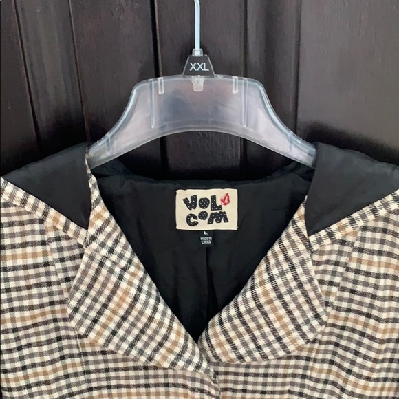 Volcom Women’s PLAID SCHMAD JACKET - size large - Picture 3 of 3